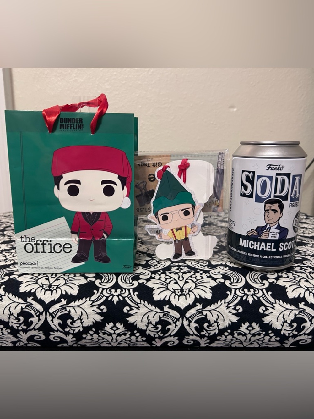 The Office Funko Soda Michael Scott common/opened & Christmas Bag/Tags Dwight